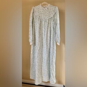 NWOT 🌙 Lanz of Salzburg